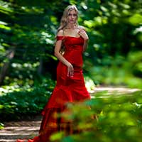 Фото: Красное вечернее платье Алены Долониной